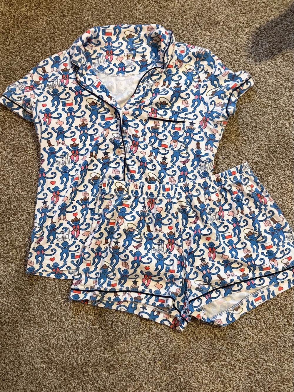 Roller Rabbit Pajama Set - Picture 3 of 7